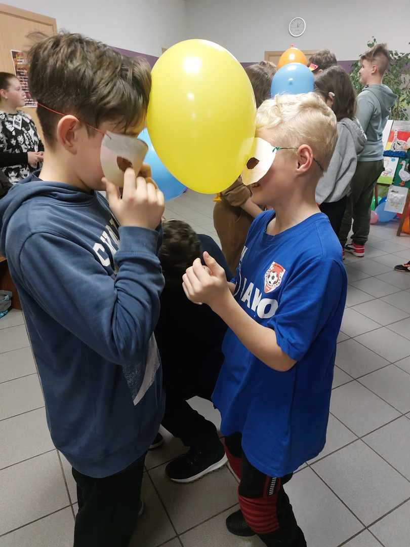 Tutaj powinien być opis obrazka