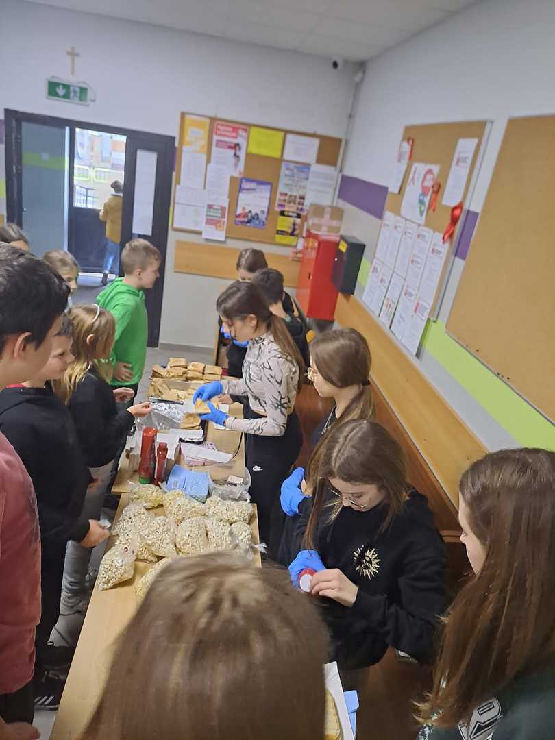 Tutaj powinien być opis obrazka