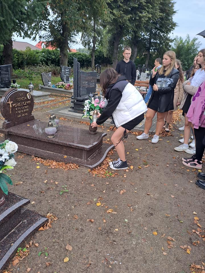 Tutaj powinien być opis obrazka