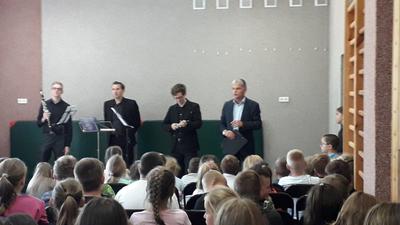 Żywa lekcja muzyki.