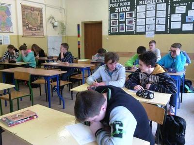 Uczniowie uczestniczący w warsztatach