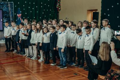 Występ chóru szkolnego