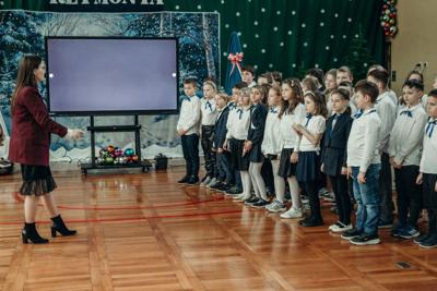 Występ chóru szkolnego