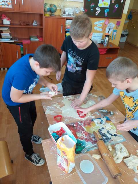 Tutaj powinien być opis obrazka