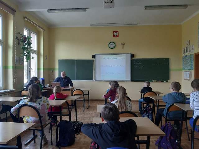 Tutaj powinien być opis obrazka