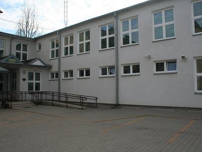 Główne wejście do liceum