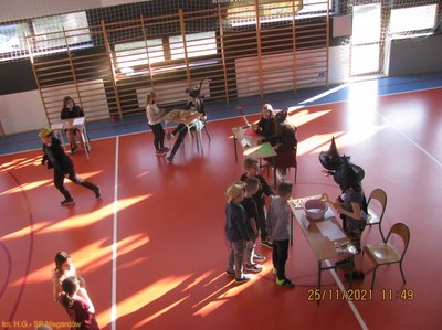 Andrzejkowe wróżby.