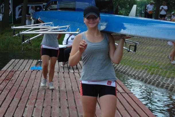 Roksana Karpińska, wioślarka Unii Tczew: w reprezentacyjnej dwójce podwójnej dwukrotnie zajęła drugą lokatę w Pucharze Europy. W mistrzostwach Polski juniorów w jedynkach zajęła 5 miejsce, a w dwójkach szóste - wyślij sms o treści sdt.5 na numer 72355 (koszt 2,46 zł z VAT).