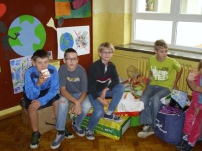 klasa VI pilnuje swoich "łupów"