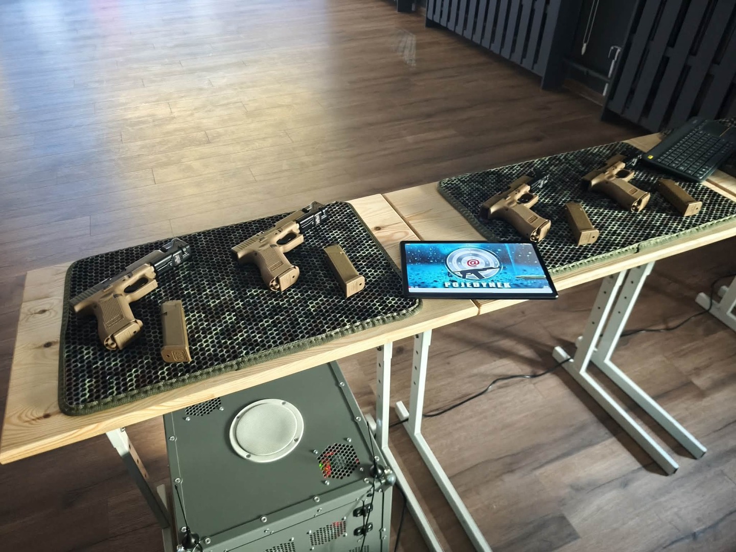 8c7bea89bdf54e7b96ef42fd02c79ee9.jpg [2048x1536]