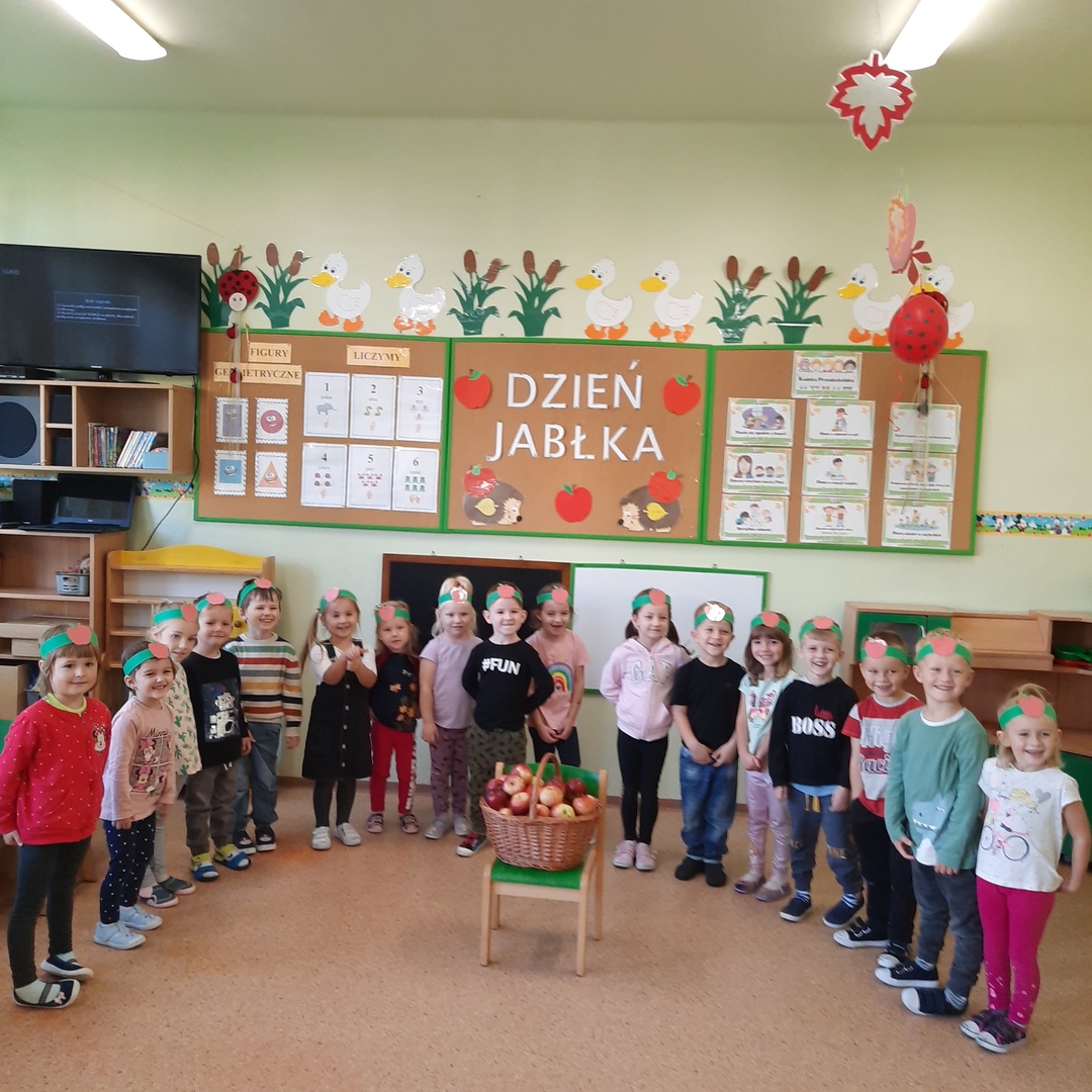 dzien_jablka_biedronkijpg [2992x2992]