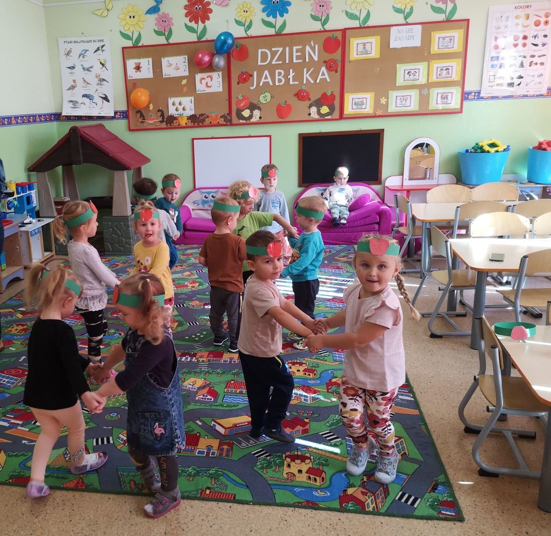 dzien_jablka3jpg [2048x1990]