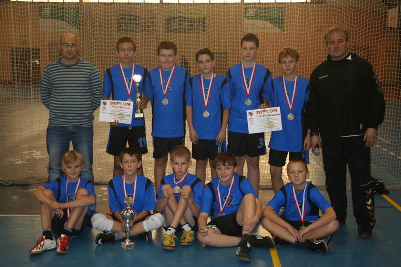 od lewej górny rząd: 
J. Hyski, Konrad Matuszewski, Jakub Konarski, Maciej Ciupa, Łukasz Ścisłowski, Dawid Pierzchnica, dyr. Z. Hamera, 
dolny rząd: Marcin Kurzak, Paweł Dercz, Arkadiusz Kurzak, Marcin Wolski, Jakub Pakowski. 