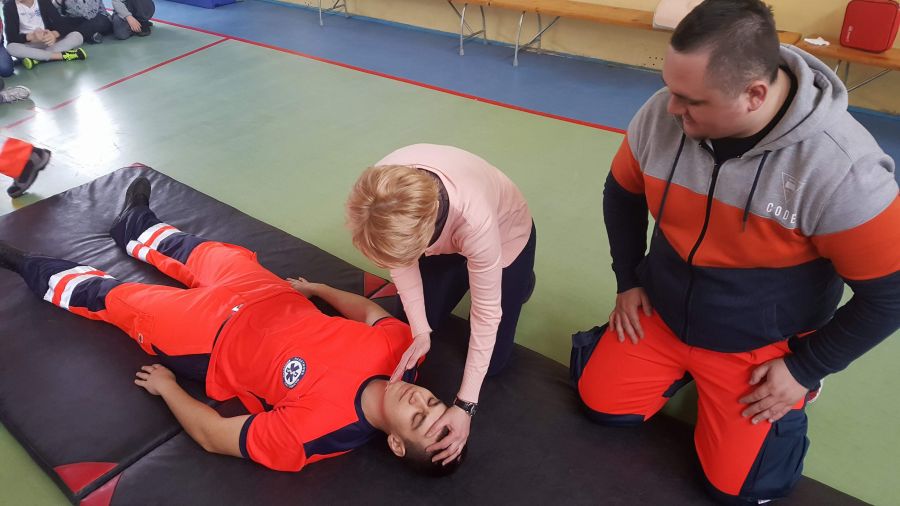 pierwsza_pomoc5.jpg pierwsza_pomoc5.jpg