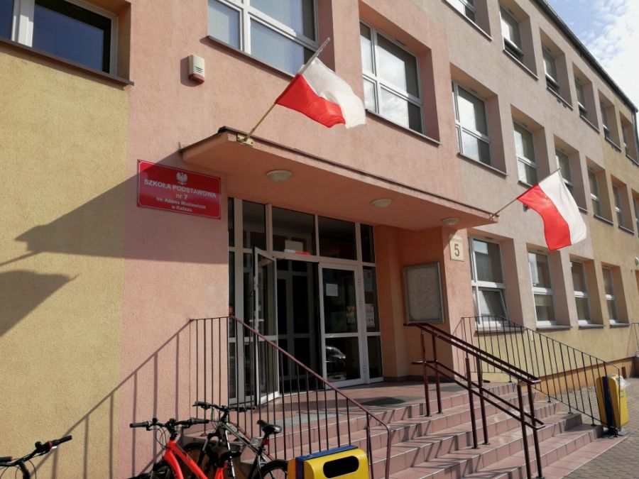 szkola3.jpg szkola3.jpg