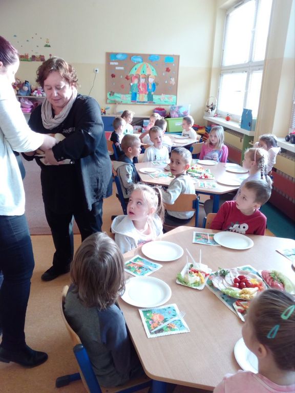 sniadanie1.jpg sniadanie1.jpg