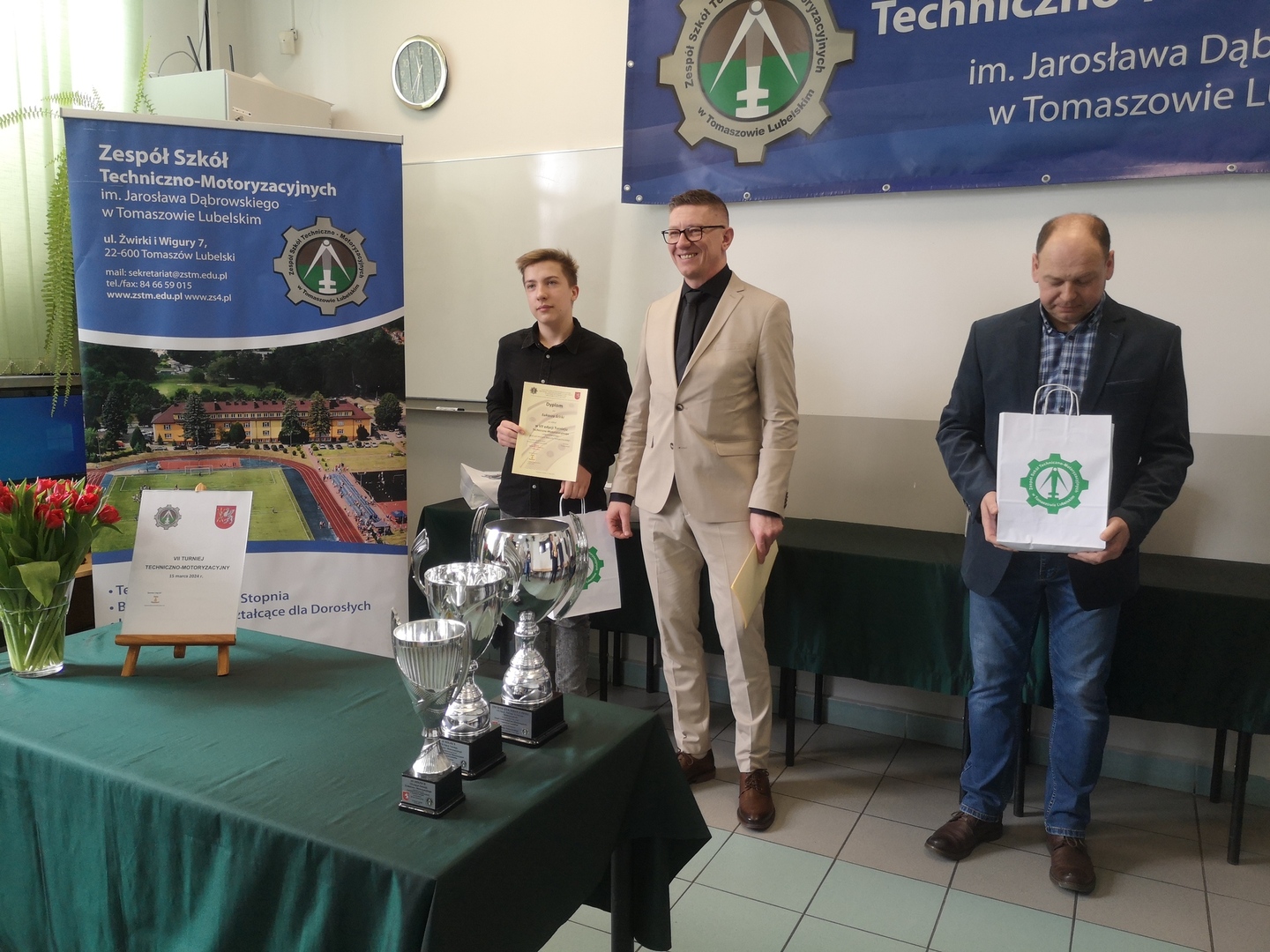 Tutaj powinien być opis obrazka