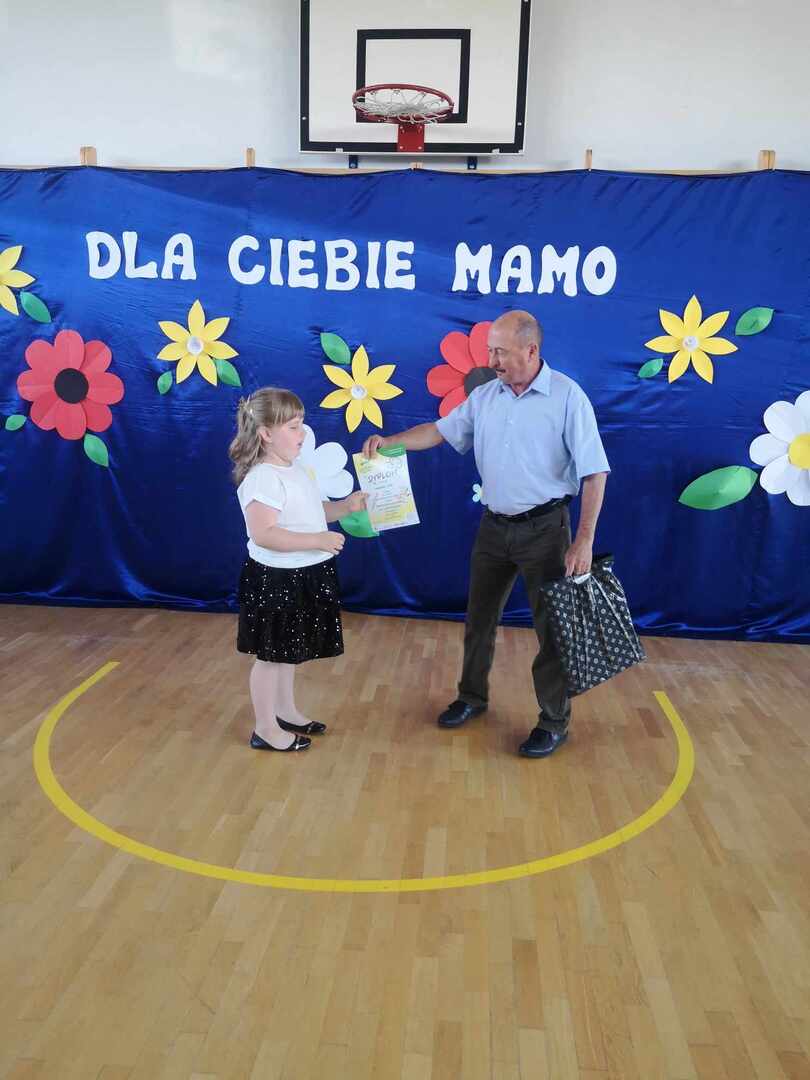 Tutaj powinien być opis obrazka