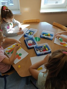 127264462_370496330875695_6654375565080444824_njpg [225x300]