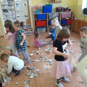 146456207_252471226502466_7117149270583608452_njpg [300x300]