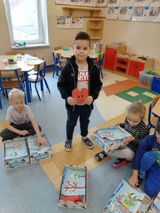 159922603_963480007727170_2478372198389320855_njpg [225x300]