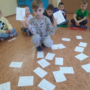 165067945_275266960854166_4892283089442759534_njpg [300x300]