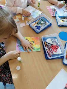 182775884_847892219271499_5134063273871768673_njpg [225x300]