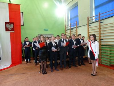 śpiewanie hymnu narodowego