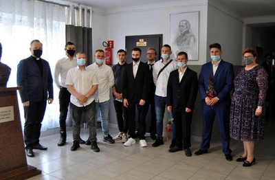 absolwenci 2021
