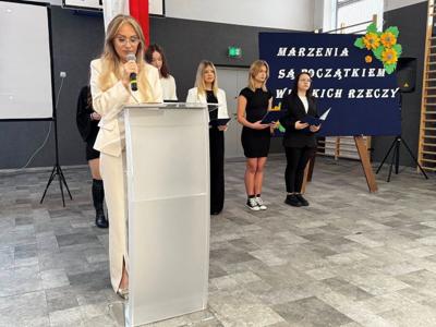 Powitanie gości rzez panią dyrektor