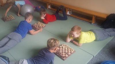 Gimnastyka korekcyjna i potyczki szachowe
