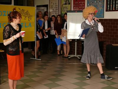 Akademia z okazji Dnia Nauczyciela. Skecz Rada Pedagogiczna”.