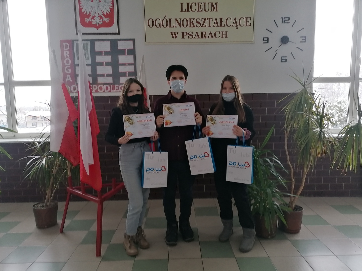 Tutaj powinien być opis obrazka