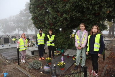 Sprzątanie Grobu Nieznanego Żołnierza 2023