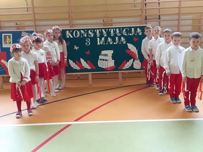 Uczniowie oddziału przedszkolnego podczas występu.