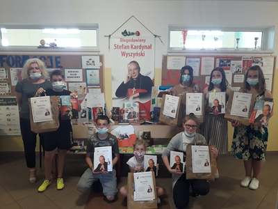 Laureaci konkursu wraz z opiekunem.