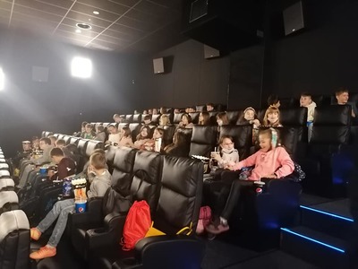 Nasi uczniowie w kinie