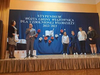 STYPENDIA DLA NAJLEPSZYCH UCZNIÓW