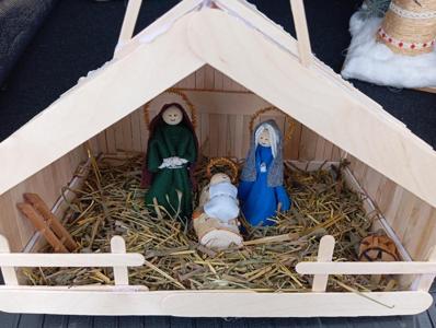 Uczniowie nagrodzeni w Gminnym Konkursie Szopek Bożonarodzeniowych