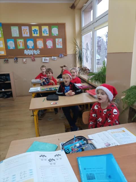 Tutaj powinien być opis obrazka