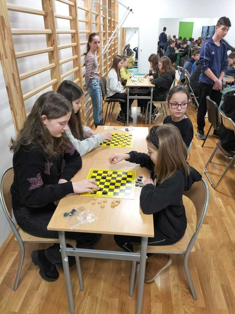 Tutaj powinien być opis obrazka