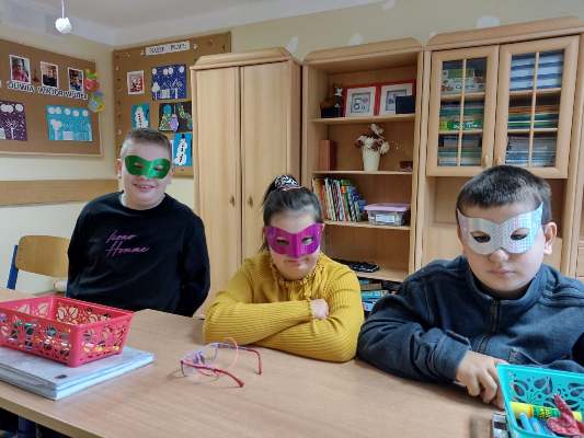 Tutaj powinien być opis