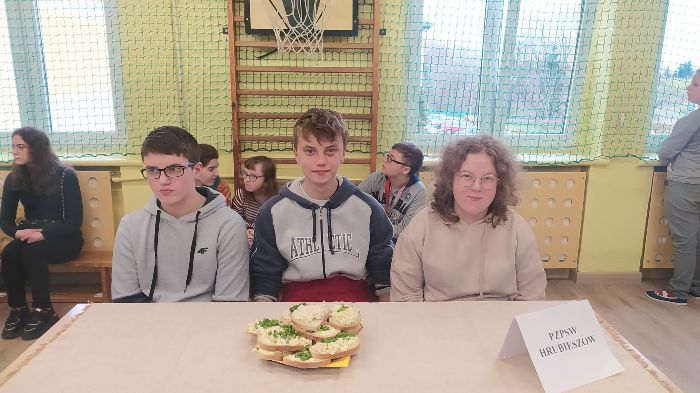 Tutaj powinien być opis