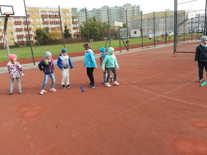 Zajęcia na boisku szkolnym [300x225]