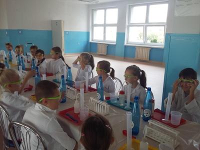 Warsztaty chemiczne „mali detektywi na tropie SMOGU”