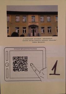 Karty z kodami QR do gry terenowej. 