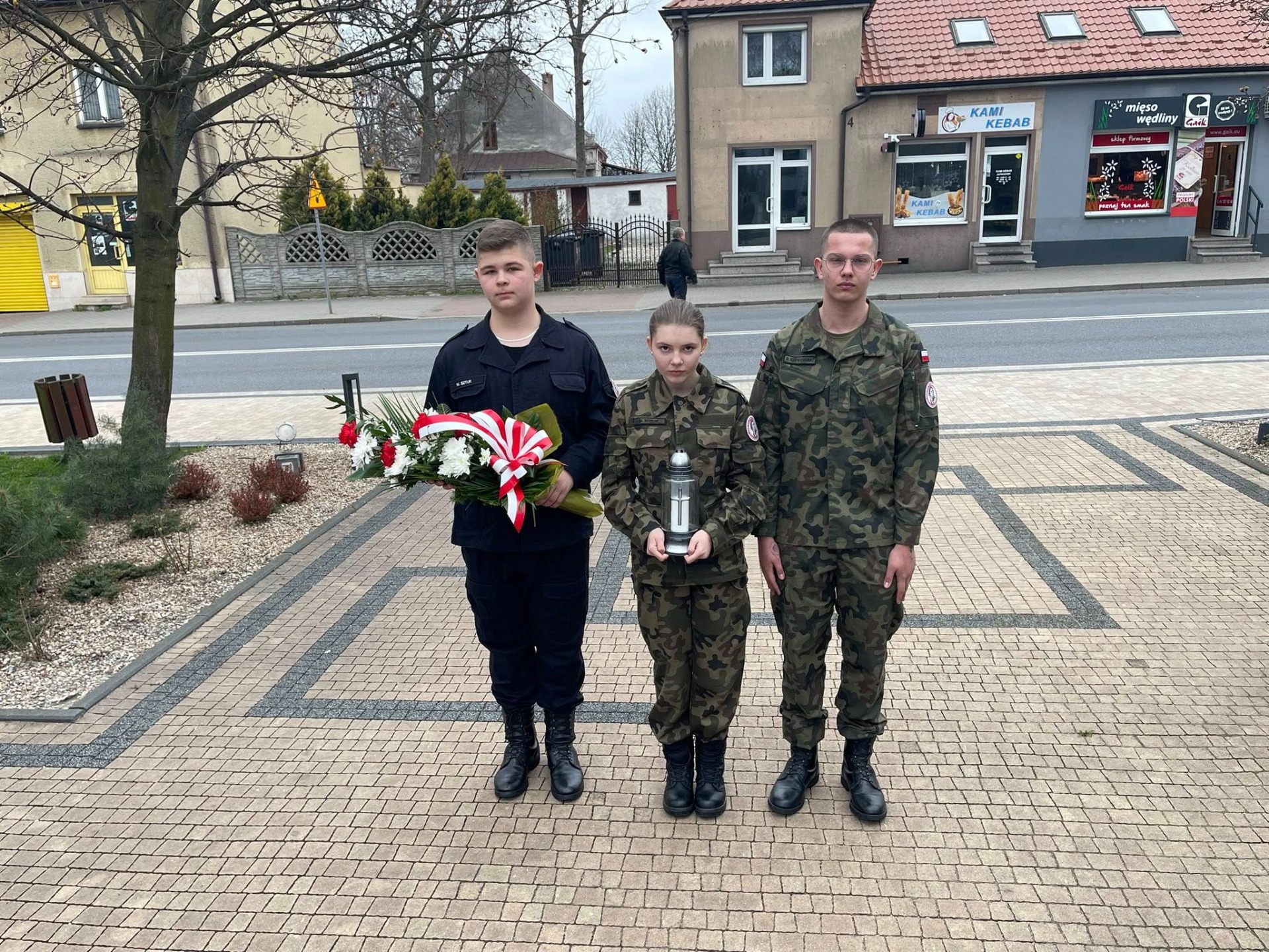 Tutaj powinien być opis obrazka