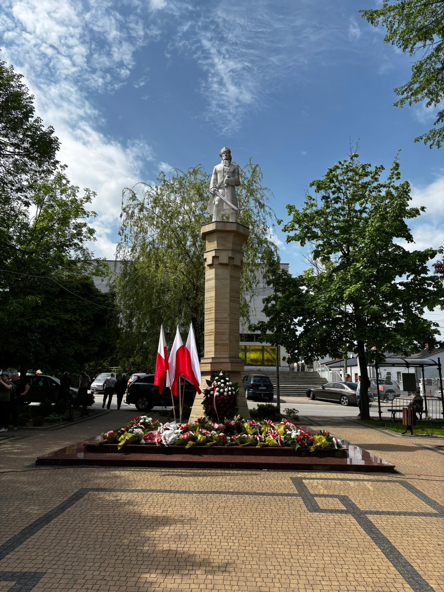 Tutaj powinien być opis obrazka