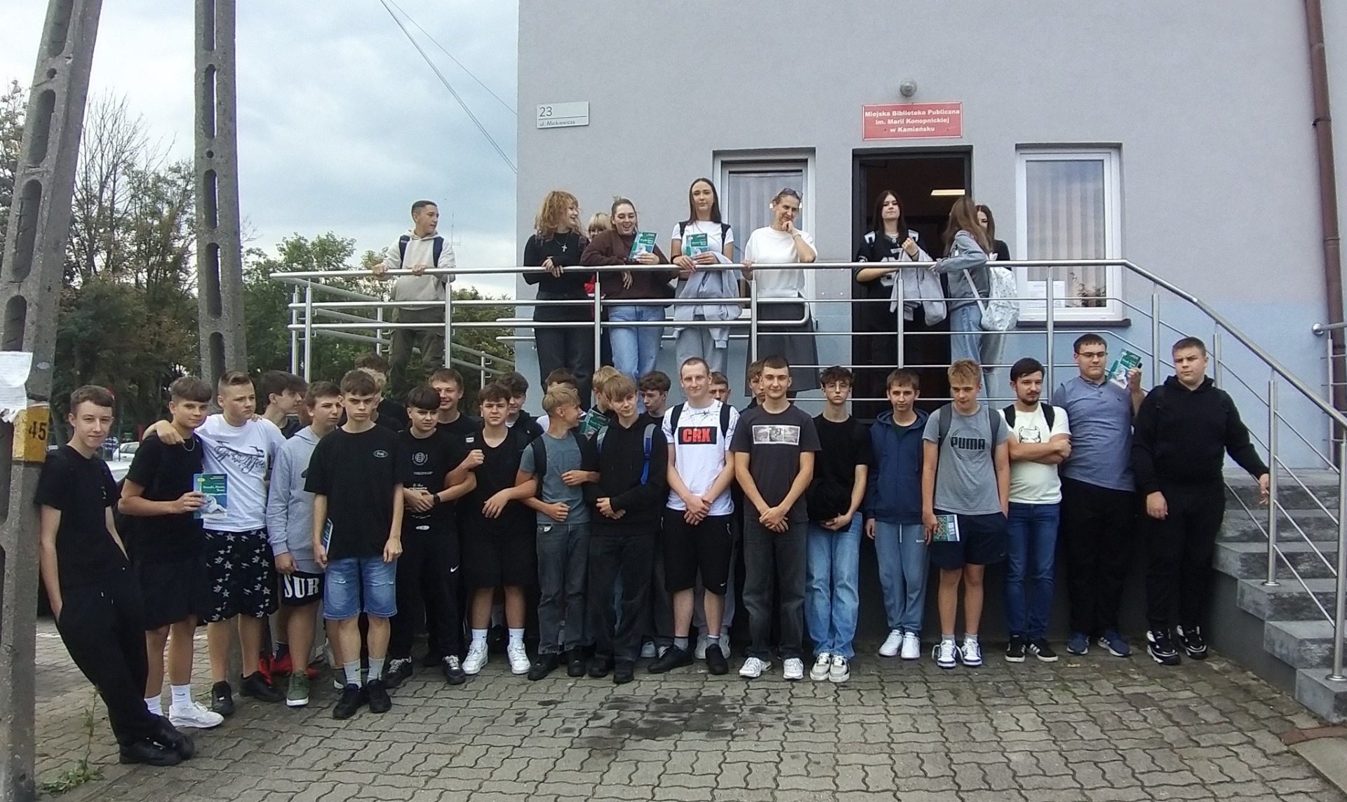 Tutaj powinien być opis obrazka