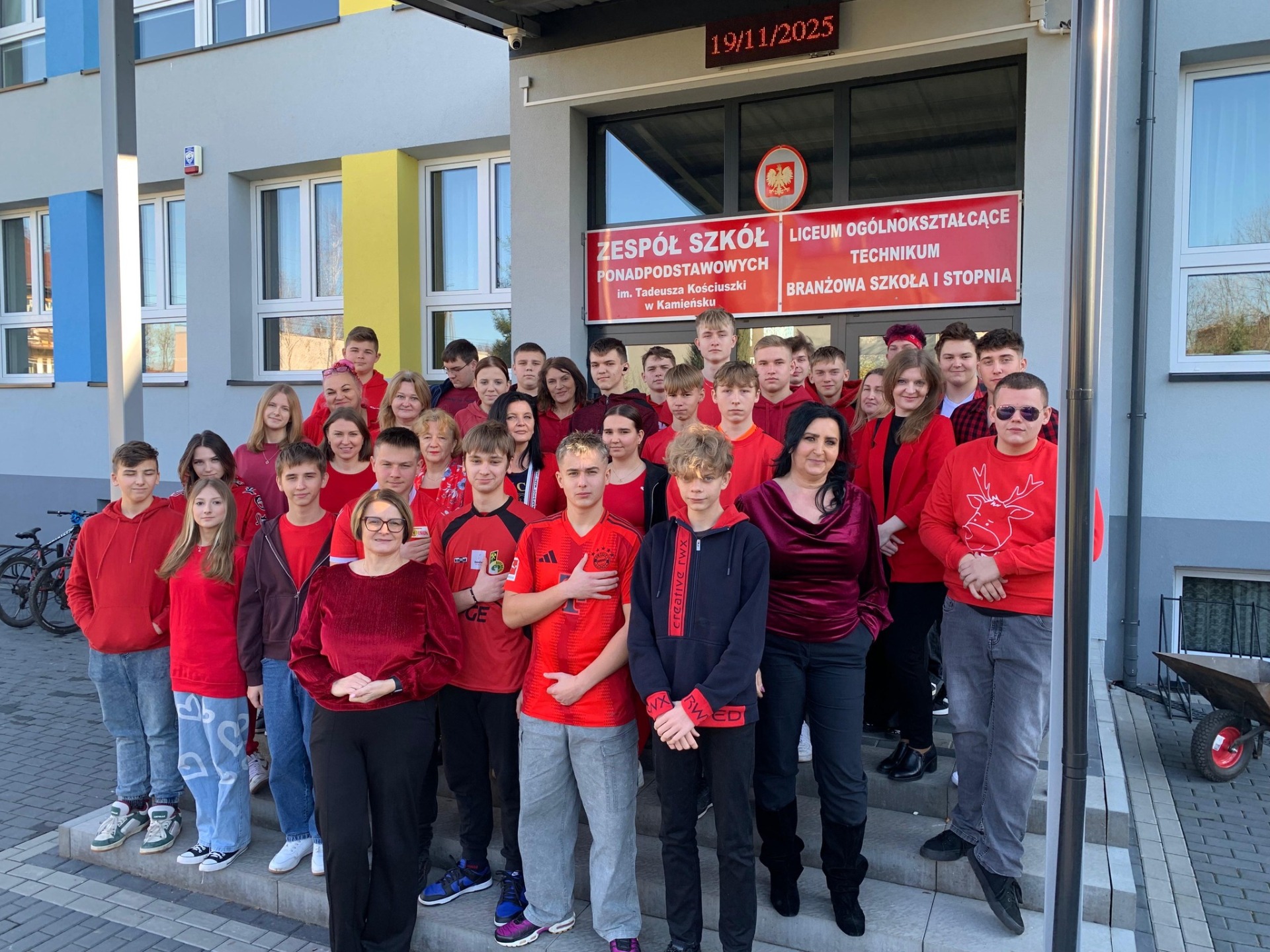 Tutaj powinien być opis obrazka